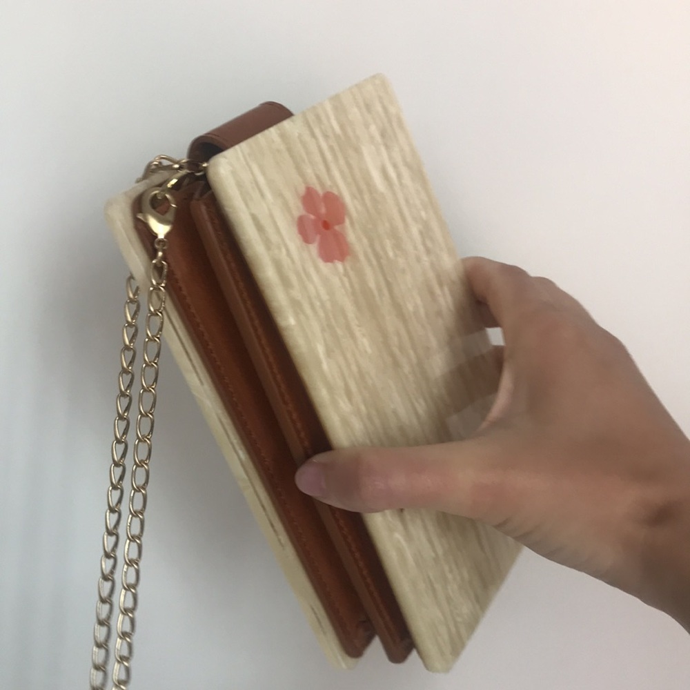 Edie Parker Hardshell phone pouch with flowers - Picture 3 of 5